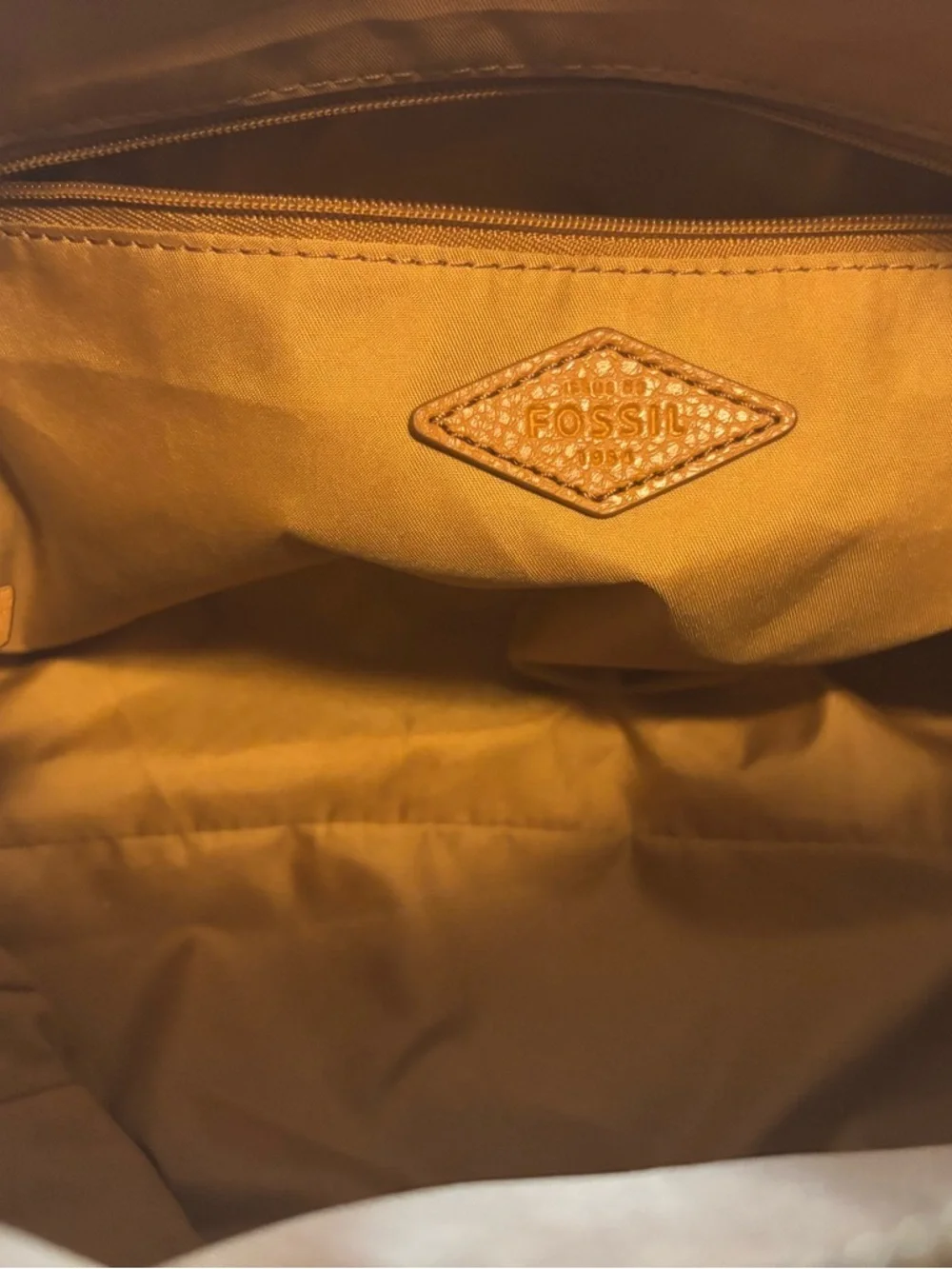 Fossil Sydney tan leather satchel Excellent